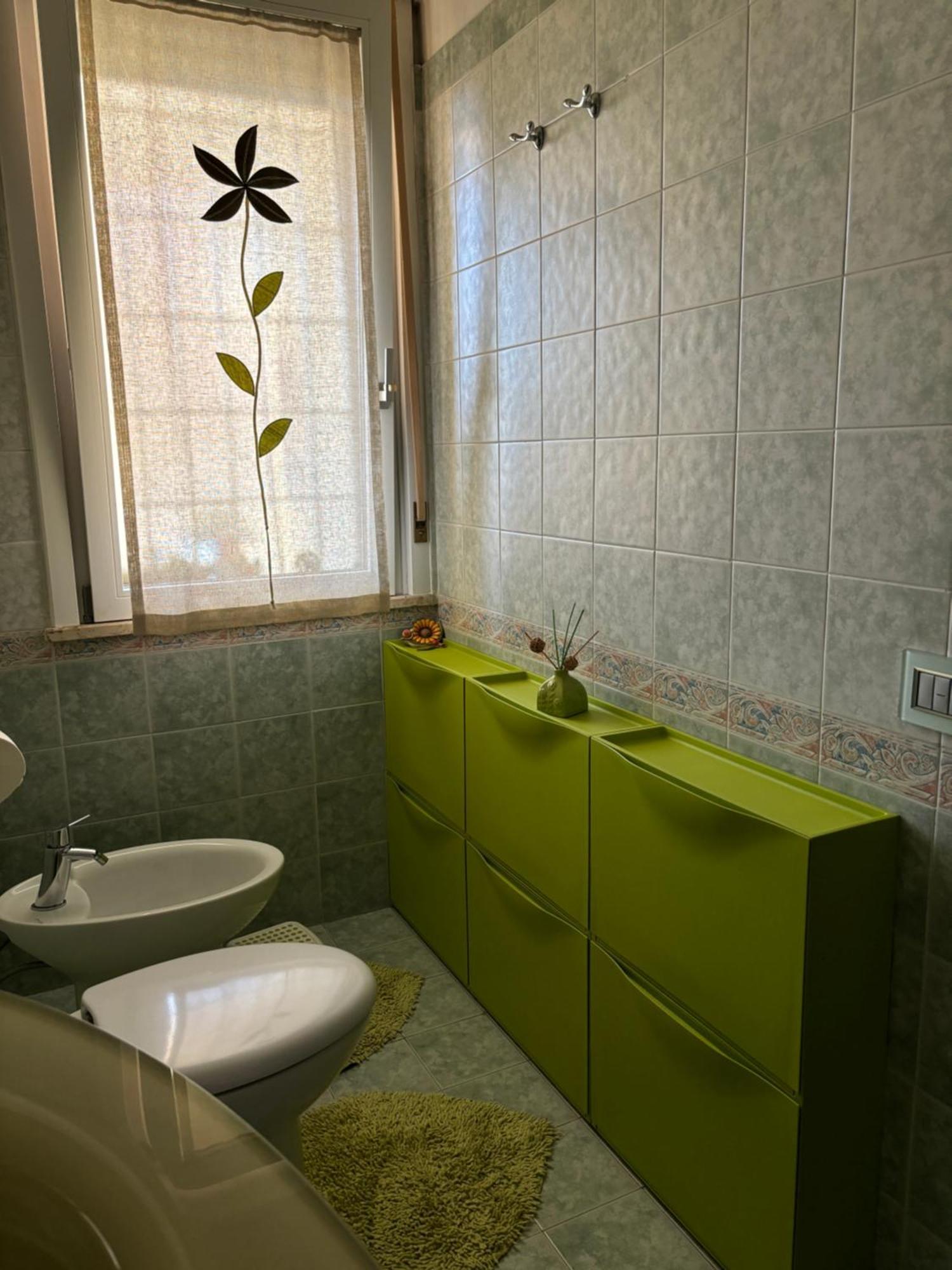 Grelly's House - In - 50 Meters From The Metro Apartment *